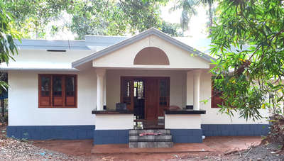 exterior and interior painting (1000 sqft)

works 
-----------
wall emulsion painting 
doors and windows polish and painting 
grills enamel painting
please contact for works
