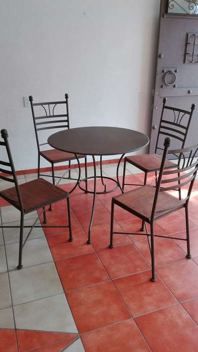 Handicraft restaurant table
Metal ms Paint deco
Mobile nu.9024941015