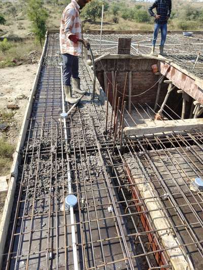 RCC WORK
#RCC #construction #slabcasting #slabs #rccwork #engineer #architecture #project #contractor #bars #reinforcedconcrete #concrete #column #beam #house #village