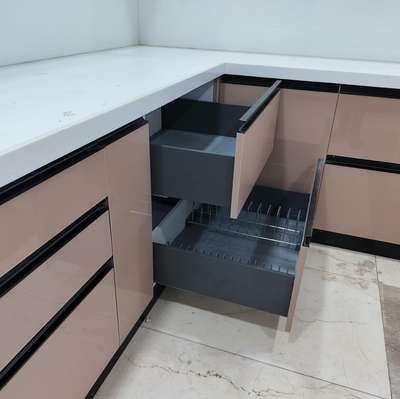 #ModularKitchen  #KitchenIdeas  #LargeKitchen  #OpenKitchnen  #ClosedKitchen  #Modularfurniture work karane ke liye contact kare
whats.+919625506863
call.+917060375916 Sakib Mirza