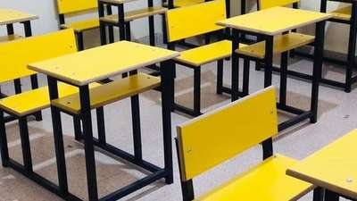 single shitter school benche  #schooldesk