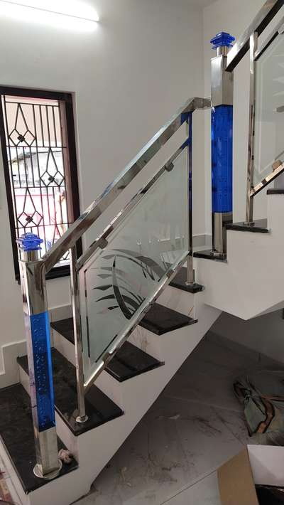 #GlassHandRailStaircase