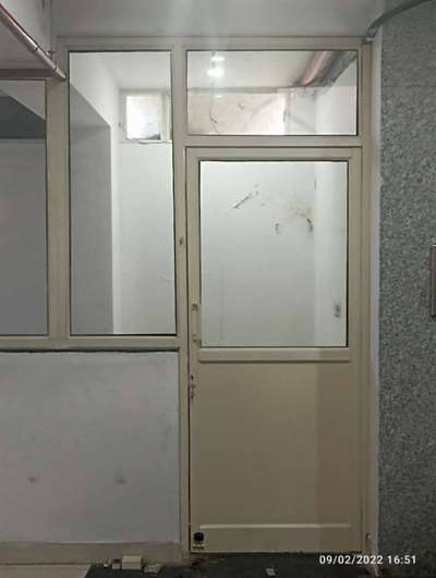 ivory (off white) powder coated aluminum partition in glass 5mm, ACP sheet  and 12 mm board.
 #aluminium #ParticleBoard #GlassDoors  #glassworks  #section  #Aluminiumcompositepanel  #Aluminiumprofilegate  #alumiumdoor