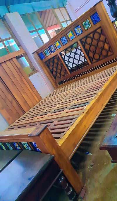 #woodn bed #rosewoodfurniture  #rosewood  #traditional  #antique model #all India delivery available contact us