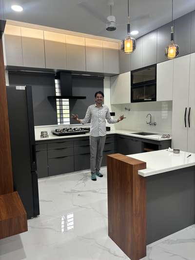 हम फ़र्नीचर बनाते हैं दिल से
Paschim dhora furniture contactor, Indore.