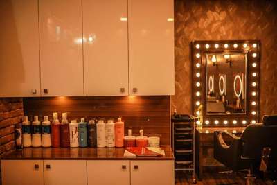 #Kollam #beautyparlour #parlourinterior #weddingstudio