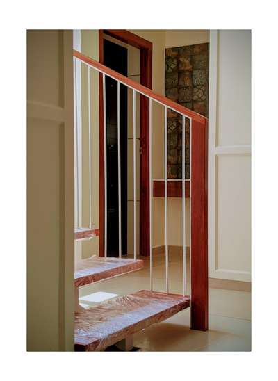 #metalstaircase #SteelStaircase  #StaircaseDesigns  #StaircaseHandRail  #WoodenFlooring  #Wood Staircase #woodenhandrails   #woodendesign