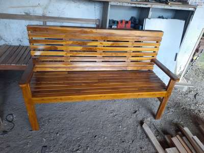 wooden bench