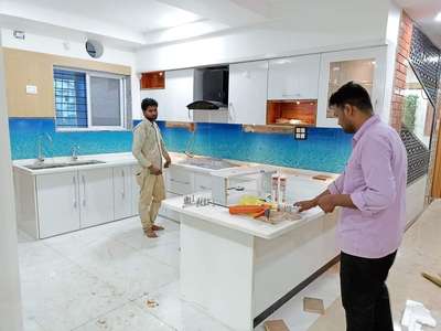 *Modular kitchen *
modular kitchen work with labour , company ply ,steel basket~202,ebco channel and attachment,!