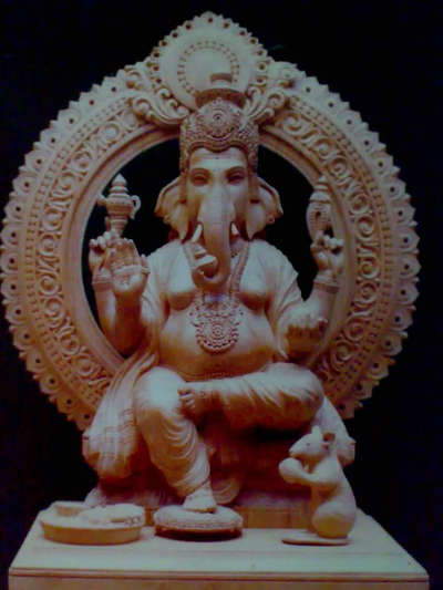 ganapathy... wooden sculpture