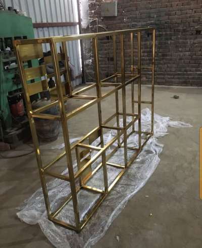 Nsw 95553 36161 
 #Pvdcoatedfurniture  #Pvd  #pvdcoating  #pvdgold  #rackdesign  #racks  #goldensteel