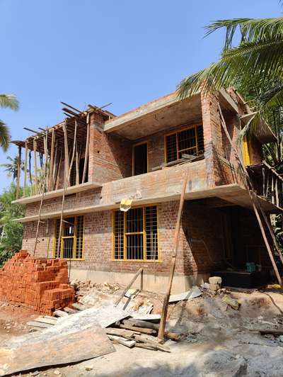 #KeralaStyleHouse #patio #homeplanners #HouseDesigns #InteriorDesigner #ContemporaryHouse #SmallHouse #ModularKitchen #Architectural&Interior #architecturedesigns #Architect #CivilEngineer #civilcontractors