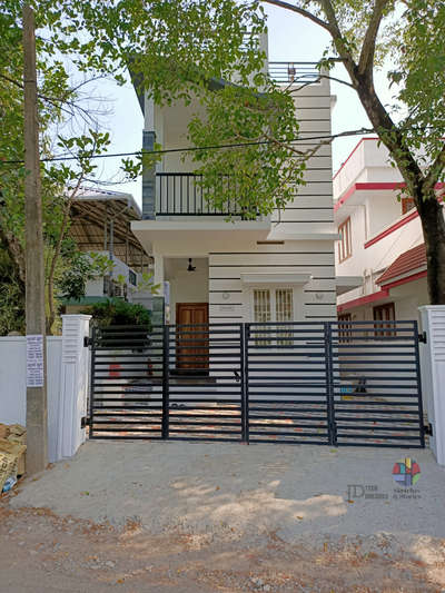 1400 s.qft. house built in 3 cents at Vittila.