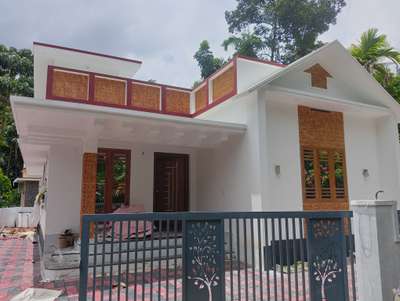 *Finished House*
5 cent plot,1200sqft,2bhk..
7km from infopark phase 2,Paracode,400 meter from Bus stop. Ernakulam.Well water
compound phone number