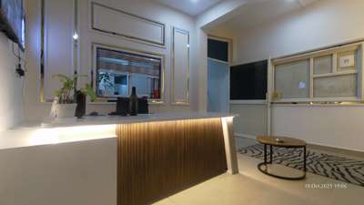 SUNRISE PG OFFICE
SIZE : 20'*-0"X 15'-0"
#InteriorDesigner #furniturework #mouldingdesign #WallDesigns