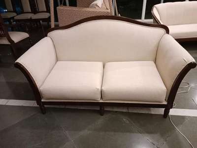*Beautiful 2 seat Sofa*
For sofa repair service or any furniture service,
Like:-Make new Sofa and any carpenter work,
contact woodsstuff +918700322846
Plz Give me chance, i promise you will be happy