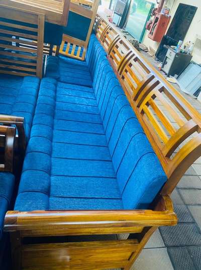 3 seater 
corner 
all models avalble  
veetileek aaveshyamaaya ellaa  furniture saathenengalum order anusarichu    cheythu  saitileek ethichu kodukunnu 
watsapp no: 7356040493