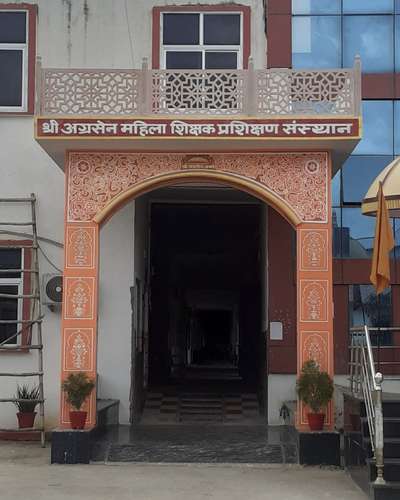 Entrance Porch with heritage look