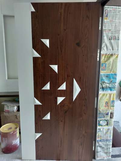 #pupaint and veneer polished on gate.