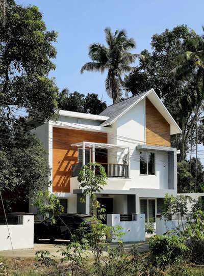 Area: 2160Sqft 3bhk
location: Kattoor, thrissur
model: Contemporary
Contract type: Full contract