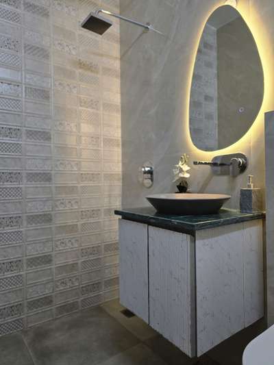 Bathroom Renovation
 #smallbathroom  #InteriorDesigner  #designers  #BathroomDesigns  #mirrorunit  #vanitydesign