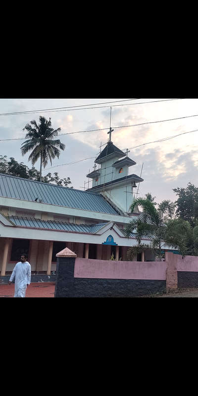 Lightning arrester installation at Pathanamthitta
 #lightningarresterinstallaion  #copper  #chemical_earthing  #minnalrakshachalakam  #teamslightningarrester  #bestlightningarrester  #minnal  #lightningarreterforhome  #lightningprotectionsystem  #lightningforbuilding  #SUPERVISION