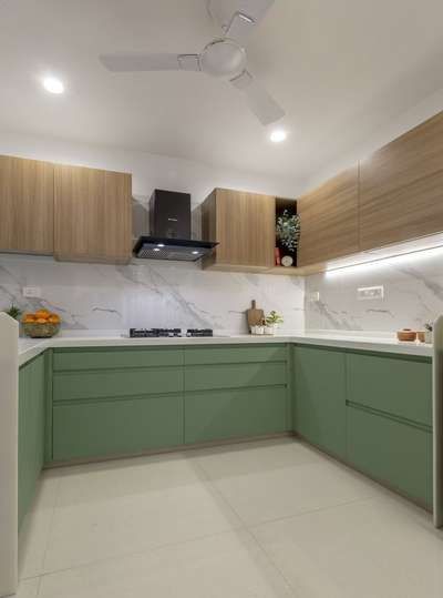 modular kitchen design 8058427877 #KitchenIdeas  #ClosedKitchen