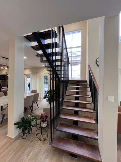 #colonialhouse #InteriorDesigner  #HomeDecor  #homeinterior  #ModularKitchen  #LivingroomDesigns  #BedroomDesigns  #DressingTable  #WardrobeDesigns

for more details contact 👇👇👇