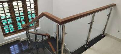 wood top ❤
 #StainlessSteelBalconyRailing #GlassBalconyRailing #GlassStaircase #glassworks #glassdecors #WoodenStaircase