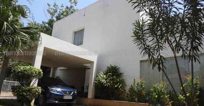 Mallika Sukumaran's house...4BHK #celebrityhome #ContemporaryHouse #TraditionalHouse