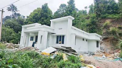 #വീടിന്റെ പ്ലാസ്റ്ററിങ് കഴിഞോ 
 ഇനി ദിവസങ്ങളോ ആഴ്ചകളോ കാത്തിരിക്കണ്ട ഒരു ദിവസം കൊണ്ട് നിങ്ങളുടെ വീടിന് വെള്ള പൂശാം കേരളത്തിൽ എവിടെയും എത്ര വലിയ വീടും ഒരു ദിവസം കൊണ്ട് വൈറ്റ് സിമന്റ് സ്പ്രേ അടിച്ച് തരുന്നു
. പുട്ടി ഫിനിഷിങ്ങിൽ നിങ്ങൾക്ക് വൈറ്റ് സിമന്റ് അടിച്ചു തരുന്നു
.  ജനൽ പാളികൾ പ്ലാസ്റ്റിക് ഷീറ്റ് ഉപയോഗിച്ച് കവർ ചെയ്തതിനുശേഷം ആണ് ഞങ്ങൾ
വൈറ്റ് സിമന്റ് അടിക്കുന്നത്
. പ്ലാസ്റ്ററിങ്ങിൽ വരുന്ന വേസ്റ്റുകൾ ക്ലീൻ ചെയ്തതിനുശേഷം ആണ് ഞങ്ങൾ വൈറ്റ് സിമന്റ് സ്പ്രേ ചെയ്യുന്നത്
. ഏറ്റവും മികച്ച ബ്രാൻഡുകൾ വൈറ്റ് സിമന്റ് ആണ് ഉപയോഗിക്കുന്നത്
. വാട്ടർപ്രൂഫിംഗ് ഡോക്ടർ ഫിക്സിറ്റ്  മിക്സ് ചെയ്തതിനുശേഷം ആണ് ഞങ്ങൾ വൈറ്റ് സിമന്റ് അടിക്കുന്നത്
. വർക്കിന് വേണ്ടിയും  വർക്ക് സംബന്ധമായ എന്ത് സംശയങ്ങൾക്കും ഞങ്ങളുമായി ബന്ധപ്പെടുക
.
.
.

 #whitewashing##allkeralaservice##whitecimente##whitecementspray#palakkad #malapuram #Kozhikode #trishoor#kanoor#wayanadu#kaserkode#kollam #idukki #trivandrum #pathanamtitta #ernakulam #alapuzhawhitewashing##allkeralaservice##whitecimente##whitecementspray #malapuram