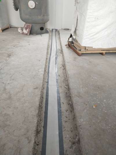 expansion joint (donon building k bich ka joint)
complex tap
waterproofing