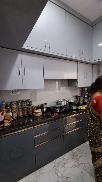 #KitchenIdeas  #KitchenRenovation  #ModularKitchen  #modularkitchendesign  #modularkitcheningurgaon  #KitchenInterior  #KitchenCeilingDesign