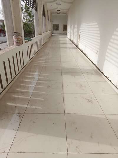 *commercial building Mau*
800×800 tiles lobby mein lagi Hui hai iske area ka size 15×120 foot hai