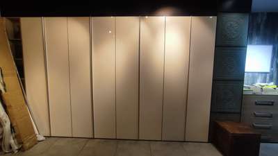 # Acrylic wardrobe 
1650 Rs per sqft 
call--8851173640