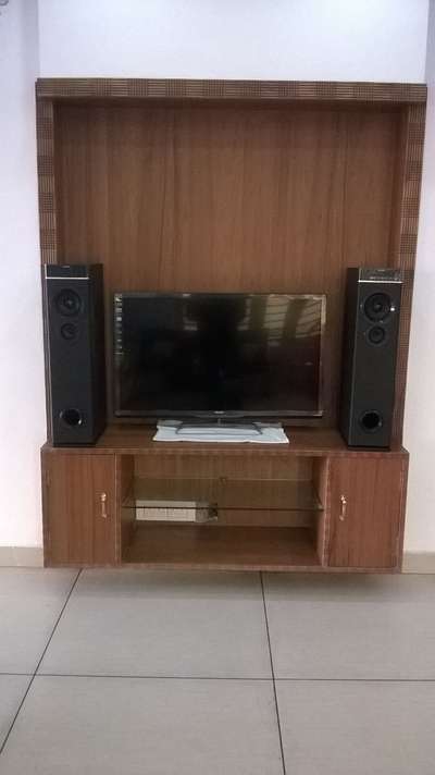 plywood with veneer and teak beeding tv unit