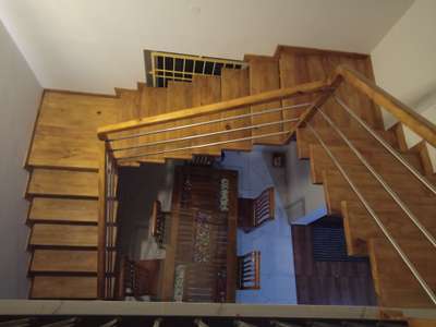 #WoodenStaircase #kochi  #InteriorDesigner #HomeDecor #StaircaseDecors