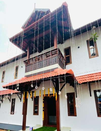 A 400 year old house renovated to a 4BHK home 💚❤     
Area: 2500 Sqft    
Place: Mavelikkara
Client name: Mr. Mohanan
 #KeralaStyleHouse  #keralastyle #TraditionalHouse #traditonal