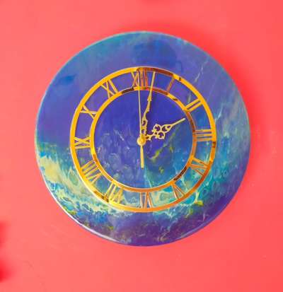 resin wall clock with backlit led
12" round 
Mdf
high luxury resin
#resinartist #WallDecors #luxurydecor #wallclocks #resincraft #resinart #resintable