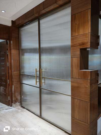 fluted glass door with profile