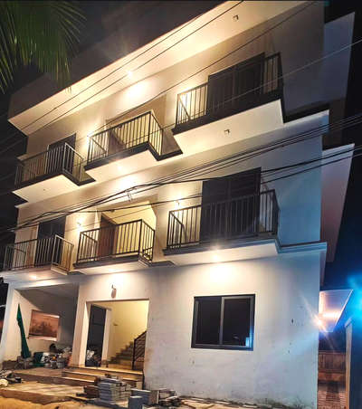 Apartment building construction completed in Thammanam for rental purposes.
#Buildingconstruction 
#apartments 
#building
#construction