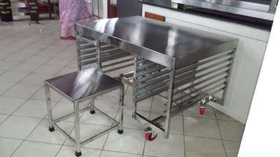 bakery table with tray holder