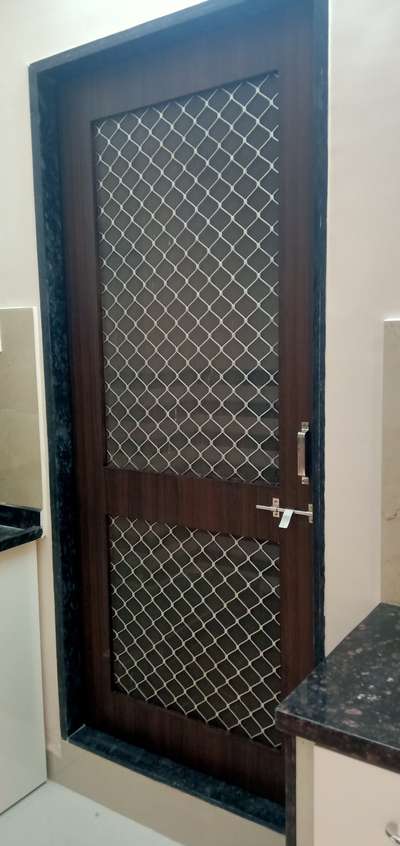 door & chokhat