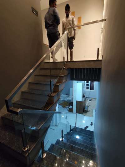 #StaircaseHandRail  #GlassBalconyRailing #SteelStaircase  #handrailsforkings  #handrals  #GlassStaircase #laxuary