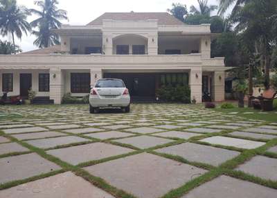 ബാംഗ്ലൂര്‍ stone with grass