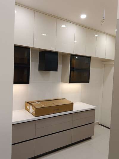 Neutral but modernism...
 #InteriorDesigner #KitchenInterior 
#neutralhues #imteriors #acrylicsolidsurface 
#imteriordesign