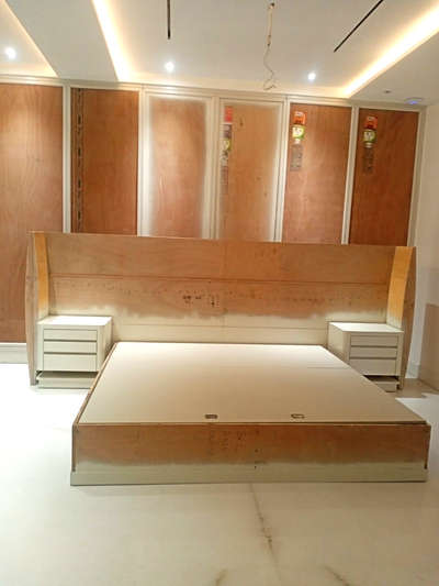 6×6 bed with bed side table