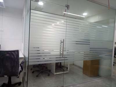 toughen glass partition