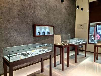 #jewelry #InteriorDesigner #interiordesignkerala #luxuryinteriors  Interior work done for the Gemstone shop at Jew town (Kochi). For commercial interior work 
Contact -9645716106

Client - CARATR
Location - Kochi
Design - Jewellery Showroom