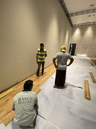 Installing Wooden Floors 

 #hdflaminates  #WoodenFlooring